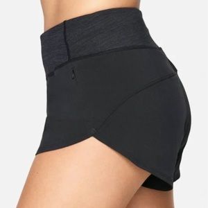 Outdoor Voices Women's Large Hudson 2.5" Short Running Outdoor